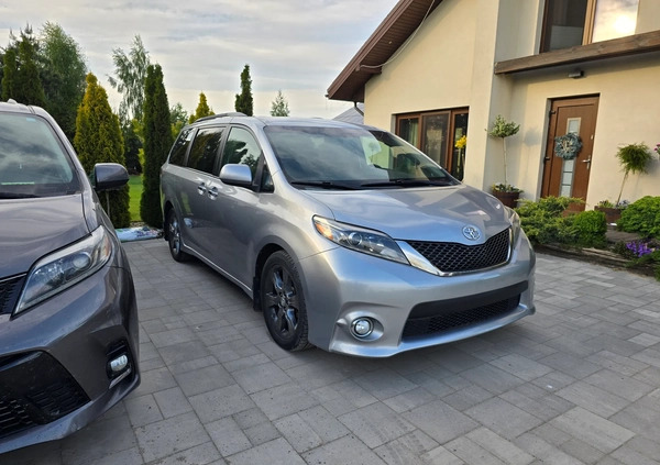 Toyota Sienna cena 90000 przebieg: 187700, rok produkcji 2016 z Zabłudów małe 106